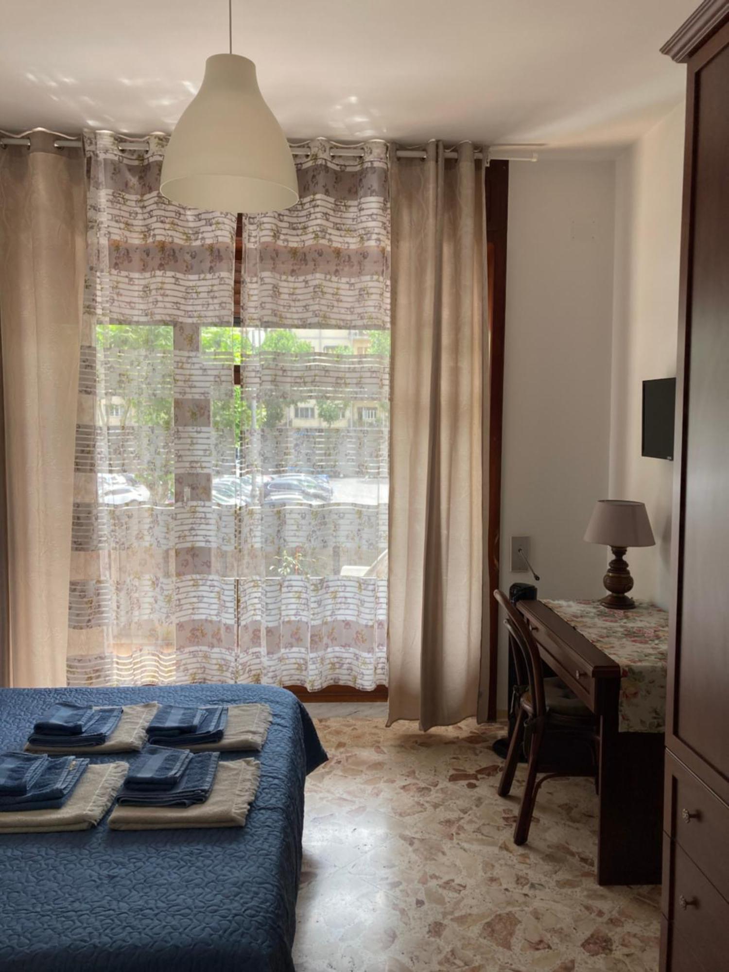 Casa Vacanza Brezza Di Maestrale Salerno Exterior foto