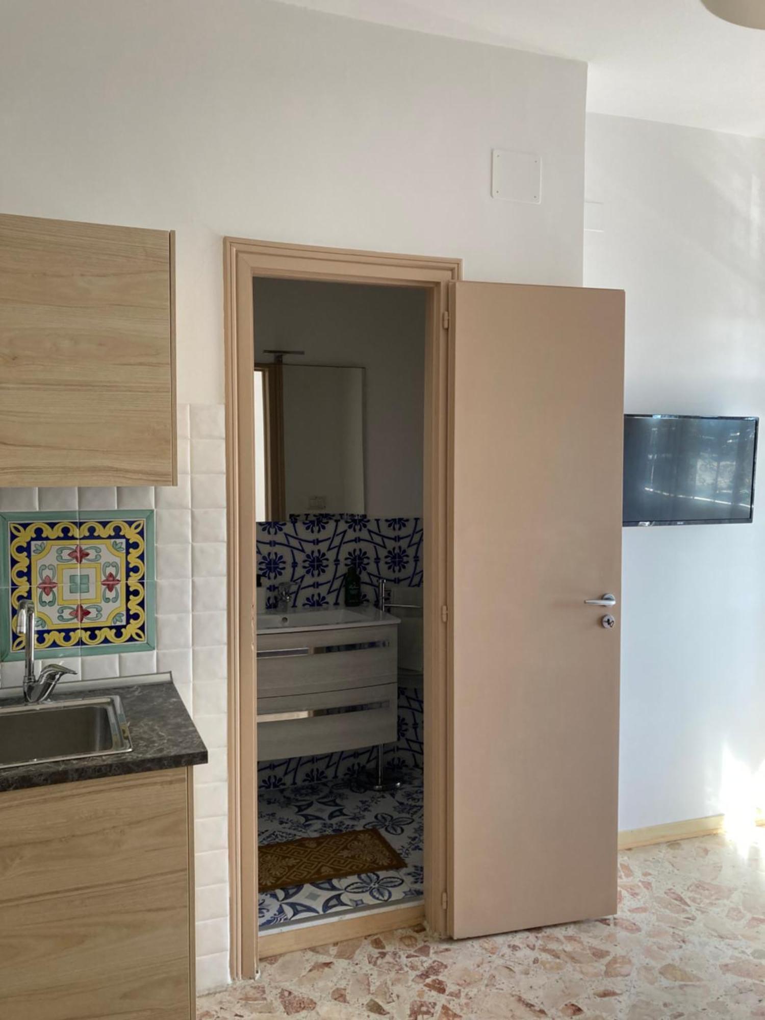 Casa Vacanza Brezza Di Maestrale Salerno Exterior foto